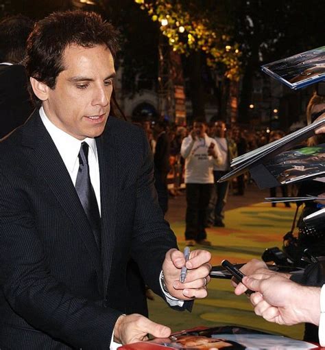 47 Left Handed Celebrities That Will Make You Wish You Were A Lefty