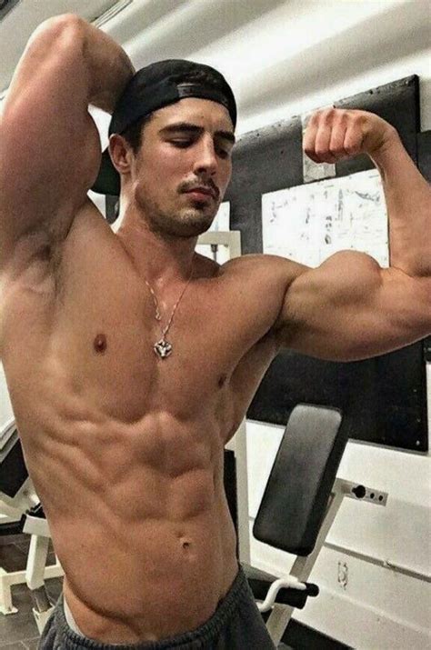 Shirtless Male Muscular Beefcake Hunk Jock Body Builder Ripped Photo