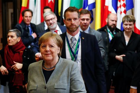 Merkel Efter Sammenbrud Forskellighederne Var For Store Bt Udland