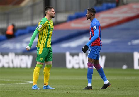 ‘respect to him crystal palace ace zaha becomes first premier league star not to take a knee