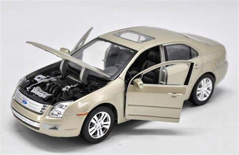 Diecast Ford Fusion Model 124 Scale Champagne By Maisto Vb2a449