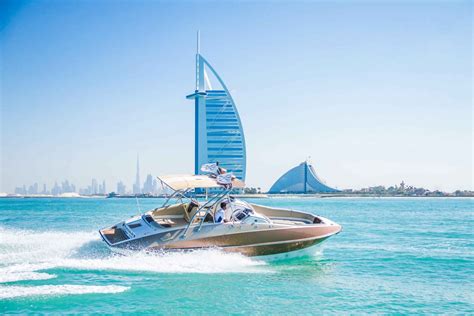 Tur Cu Yachtul și Cu Barca în Dubai Asigurați Că Acum Biletele