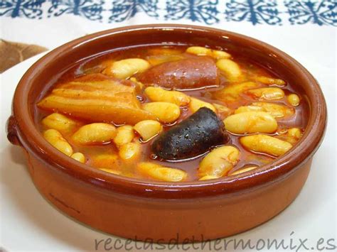 Se trata de un cocido preparado a base de fabe. Fabada Asturiana | Receta | Fabada asturiana, Recetas ...