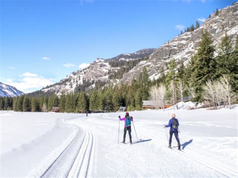 6 Best Trail For Snowshoeing And Cross Country Skiing In Washington State
