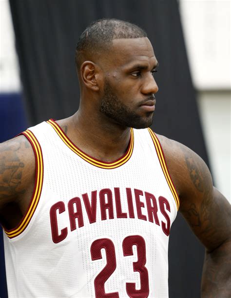 Lebron james has clapped back at a bar owner in cincinnati who has reportedly refused to broadcast nba games until the league expels the lakers star after his controversial tweet over a police shooting. LeBron James puts pressure on Cavs to sign JR Smith | The ...
