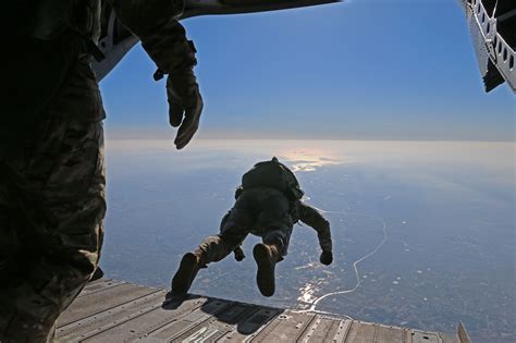 Marine Killed In Jump Incident Corps Suspends Double Bag Static Line Jumps