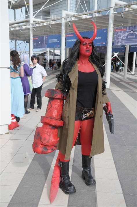 Hellboy Female Cosplay By Maspez On Deviantart
