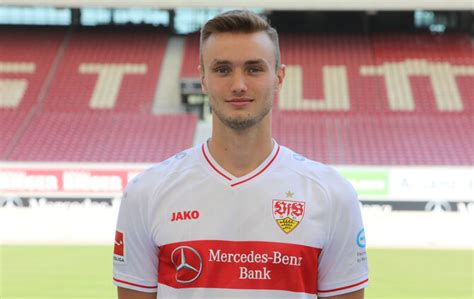 Fifa 21 is the only place you can experience exclusive access to the world's biggest competitions we'll update all fifa 21 fans about player names when and if information becomes available. Sasa Kalajdzic - VfB Stuttgart: Heißer Flirt mit Sasa ...