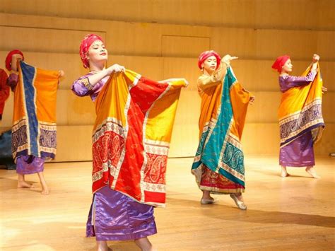 5 Costumes In Philippine Folk Dance Costume