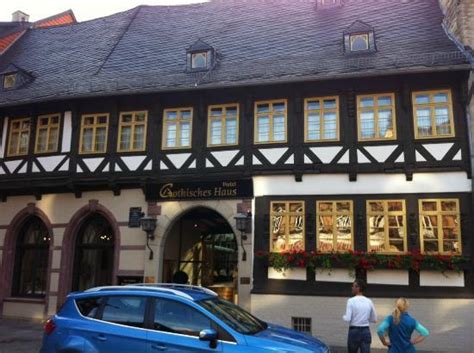 In gotisches haus in rothenburg ob der tauber you can dream away in the rooms that already accomodated emperors and crown princes you will find our hotel right in the centre of rothenburg ob der tauber. Kalbsbäckchen mit Erbspüree (interessante leichte ...