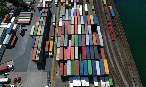 Chinas Exports Tumble In May As Global Demand Falters Business