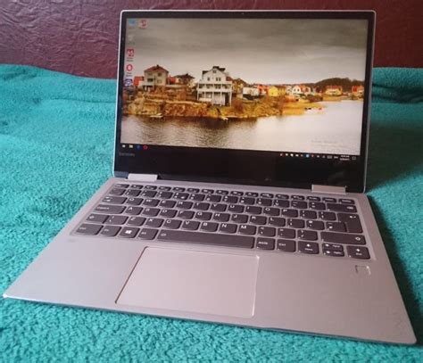 Lenovo Yoga 720 13ikb Review Laptop Convertibil Cu 16gb Ram Si Core I7