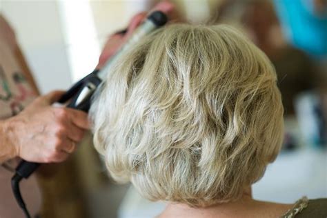 Il suffit de créer une raie latérale et de donner une. Coiffure : découvrez les tendances automne-hiver 2020-2021