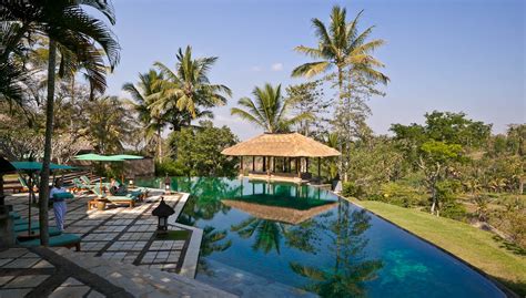 Moi international (singapore) pte ltd. Villa dan Resort Mewah di Tepian Sungai Ayung, Bali