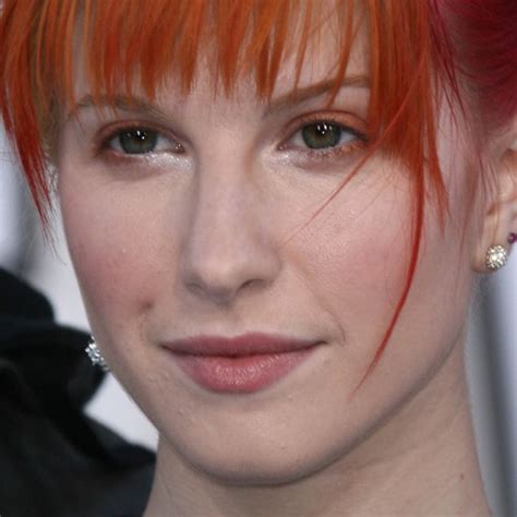 Hayley Williams Makeup Orange Eyeshadow Silver Eyeshadow And Peach