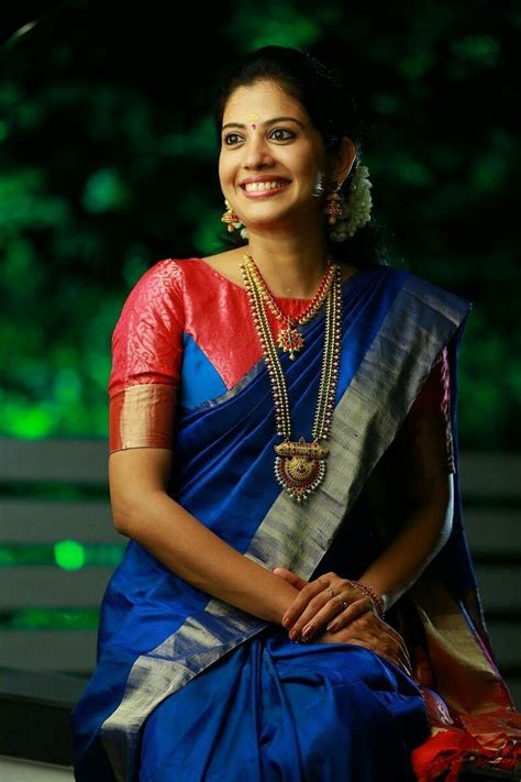 Pin By Venkitapathy Venkitapathy On Sshivada Kerala Bride Saree Saree Blouse Neck Designs