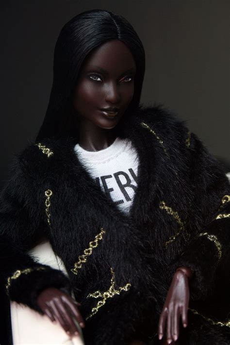 Pin By Blackdiamondqueen85 On Barbie Dolls Fashionistas 3 Beautiful
