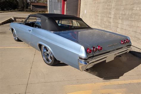 1965 Chevrolet Impala Ss Convertible Rear 34 224785