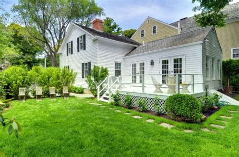 Stylish Hamptons Cottage Remodeled By Ash Nyc