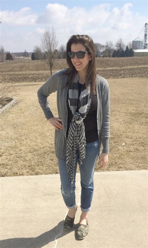 what i wore real mom style throwback spring style realmomstyle momma in flip flops