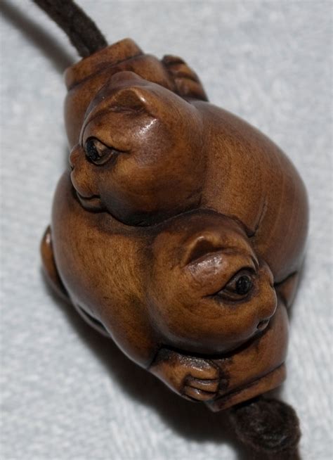 Over 600 designs for your choice. 7 carved vintage netsuke beads cats dog pig tiger ...