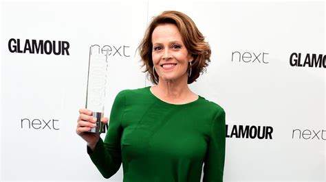 Sigourney Weaver Named Icon Of The Year At Glamour Awards Bbc News