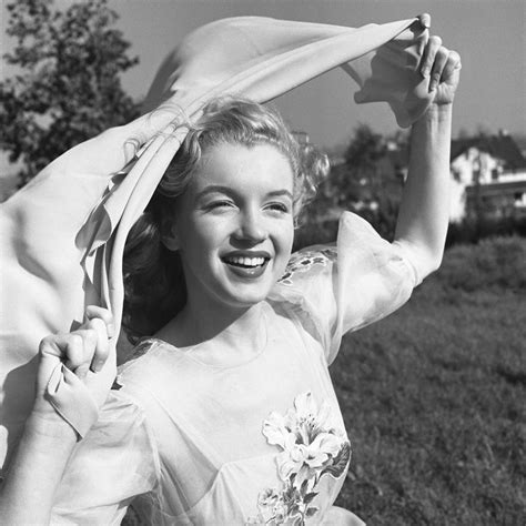 Unseen Marilyn Monroe Photos Of Her Early Modelling Career