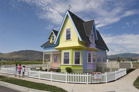 Real Live House From The Disney Movie Up Sells For 400000 Tvst