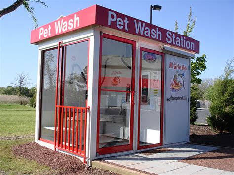 Click here to learn how you can use a drive through car wash and have your vehicle looking squeaky clean! Self Serve Dog Washes | DIY Dog Grooming | All Paws Pet Wash