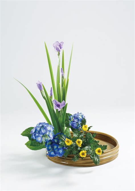 Japanese Ikebana Zen And The Art Of Flower Arranging Zayah World