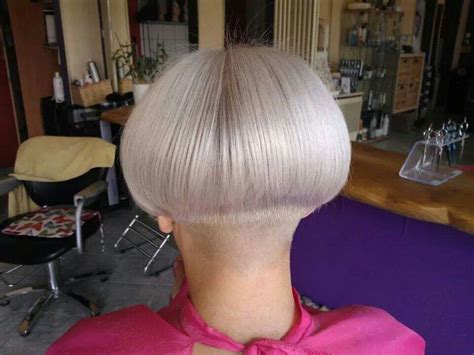 Back of short buzzed nape bob haircut (page 1) high nape line angled bob cut buzzed very tight at the nape inverted bob style with clipper cut nape 301 best images about Cortes de NUCA on Pinterest | More ...