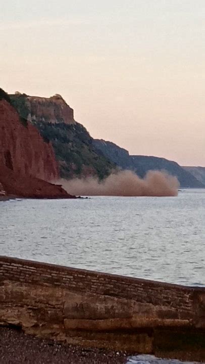 Warning Issued After Another Large Cliff Fall At Budleigh Salterton Devon Live