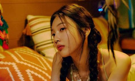 Red Velvet S Joy Drops More Astounding Teasers For Nearing Debut With