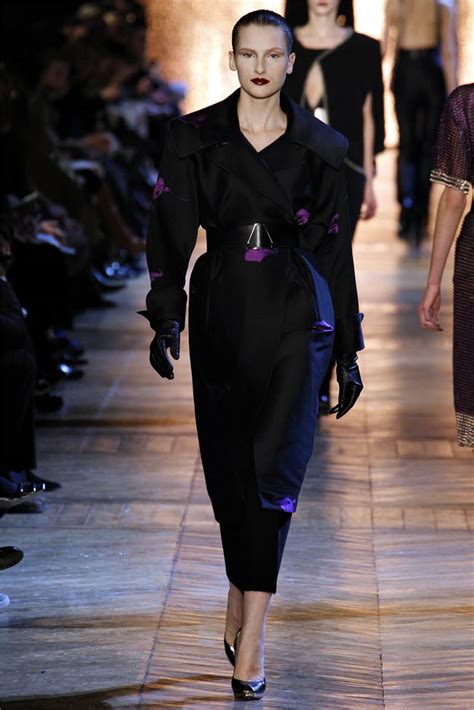 Ecco gli abiti da cerimonia primavera estate 2020 più eleganti e alla moda! Yves Saint Laurent Fall 2012 | Paris Fashion Week | Fashion Gone Rogue