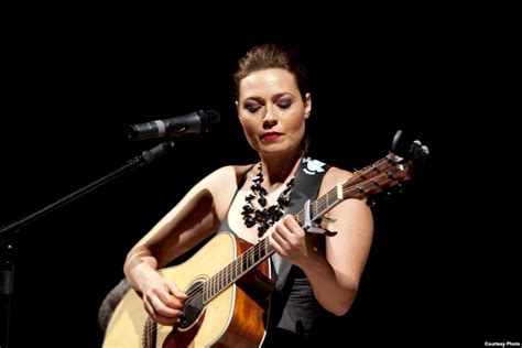 Arab Israeli Singer Follows Her Passion