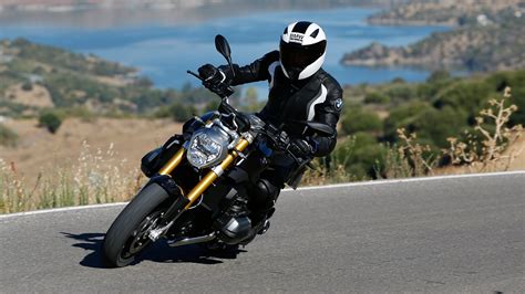 Read what they have to say and what they like and dislike about the bike below. BMW R 1200 R specs - 2015, 2016 - autoevolution