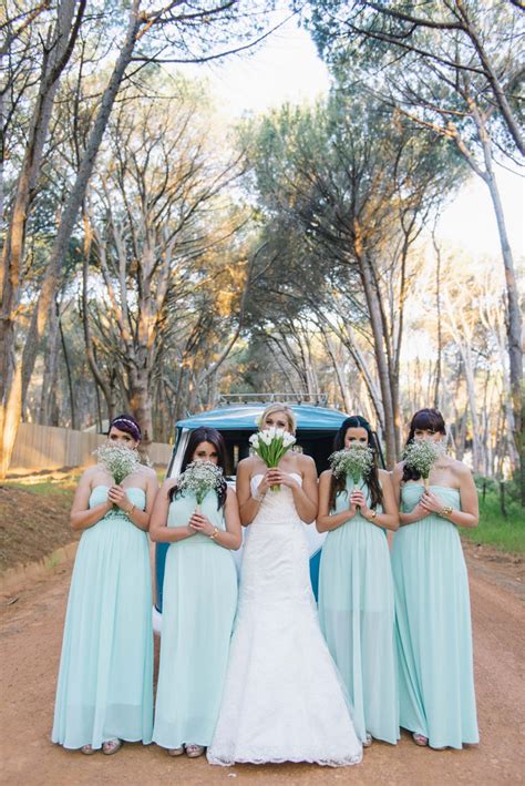 Here are the origin, history and current trends of a big fat indian under the rule of queen victoria, there were tremendous changes that are still followed from history to present. White & Gold DIY Chevron Wedding {Claire Thomson Photography}