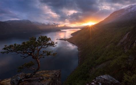 1230x768 Nature Landscape Geiranger Fjord Norway Sun Rays Mountain