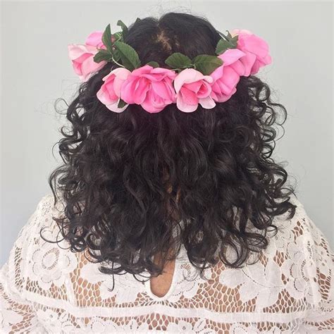 Curlycrown is a store & salon that aims to restore, grow, and help maintain natural hair. Floral crown on naturally curly hair | Curly hair styles ...
