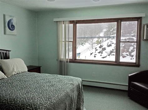 Let's put this into perspective: Rooms & Rates at Captain's Inn Point Lookout | Catskills ...