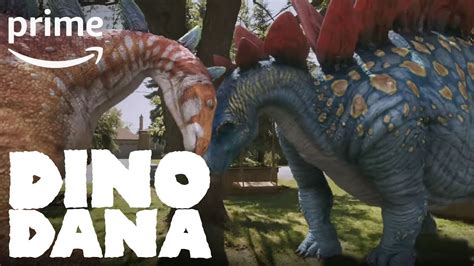 Esta opción de video contiene ventanas emergentes de publicidad las cuales. Dino Dana Season 1 - Stegosaurus Water Fight | Prime Video ...