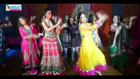 Makeup By Naima Pinky Paras Punjabi Mehndi Videosong Va Dc Youtube