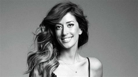 É tempo de nos aproximarmos. Ana Moura - On Tap Magazine