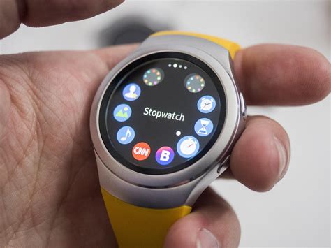 This is samsung's best smartwatch yet, packed to the gills with features, but performance problems stop it fulfilling the potential of its sporty new name. In pictures: the new Samsung Gear S2 smartwatch | Android ...