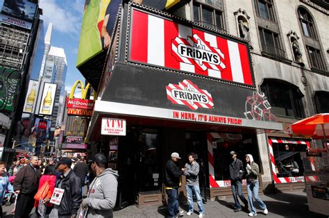 Tgi Fridays Agrees To Settle Wage Suit For More Than 19m