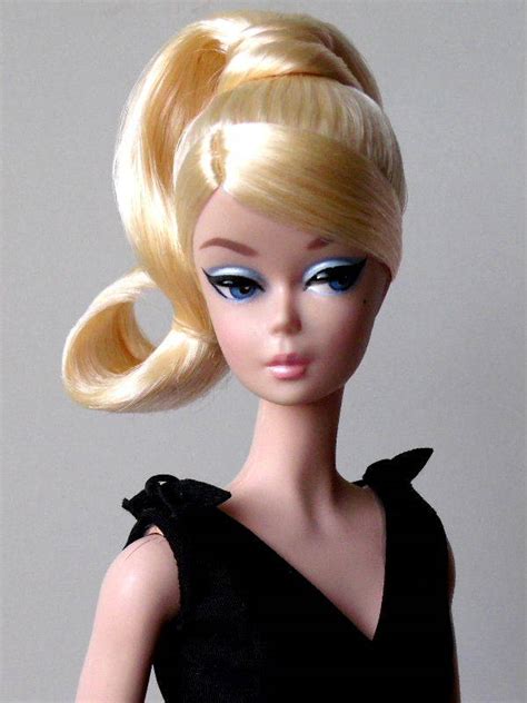 Paradiseblue — Silkstone Barbie “classic Black Dress”