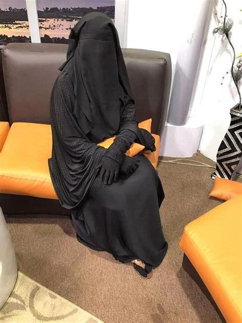 Pin By Nauvari Kashta Saree On Hijabi Queens In 2023 Niqab Arab Girls Hijab Niqab Fashion