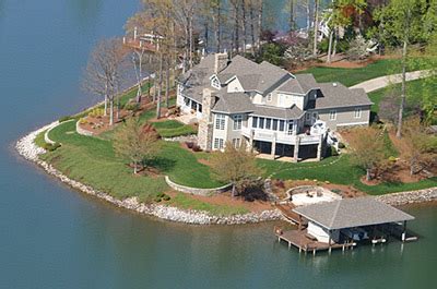 Work with a buyer's agent who has only your interest at heart when looking at smith lake real estate. Find Luxury Waterfront Homes For Sale - Smith Mountain Lake