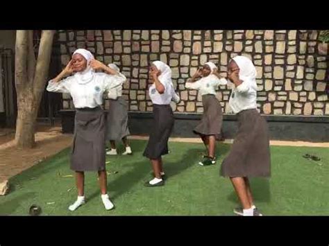 Kalli sabon salon iskanci mata a ruwa da maza ana iskanci. Www.rawar Iskanci Yanmata A Makaranta - 10