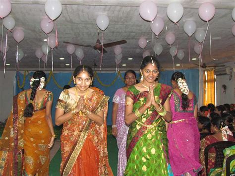 Telugu Ammai Contest Held In Usharama College Usharama